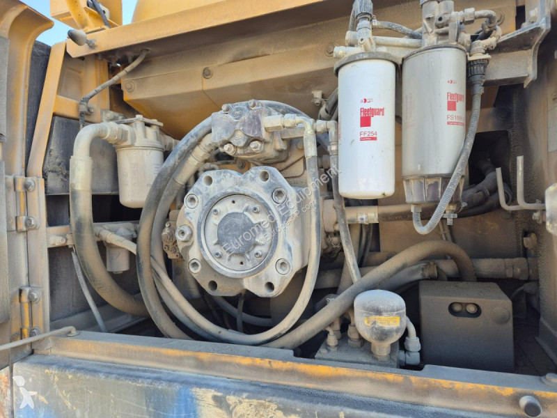 جرافة Volvo EC360