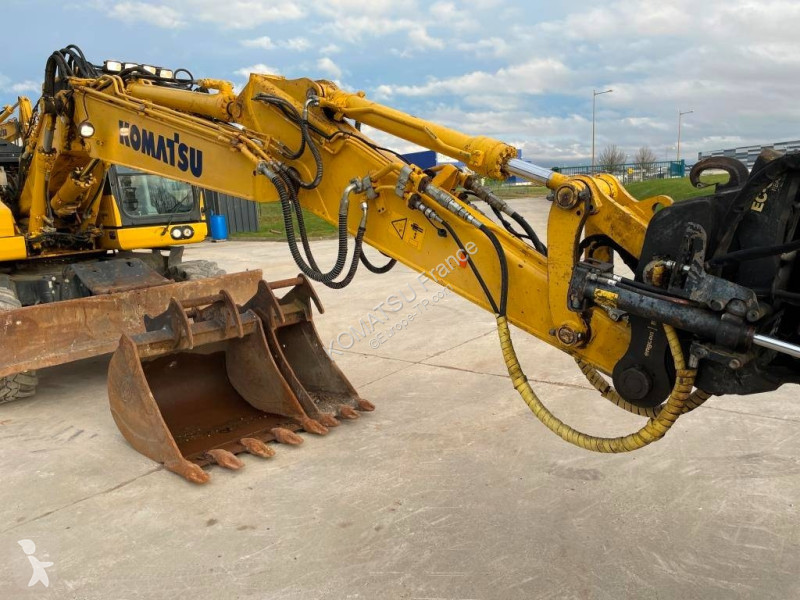 Rýpadlo Komatsu PW 148-11