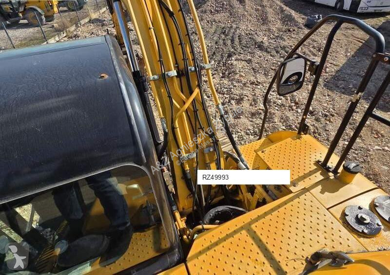 Rýpadlo JCB