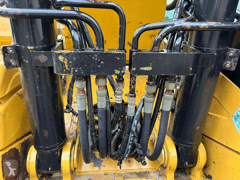 جرافة Caterpillar Track Excavator 22.9T Hammer...