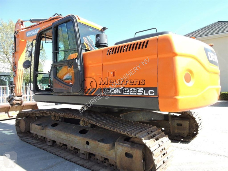 جرافة Doosan