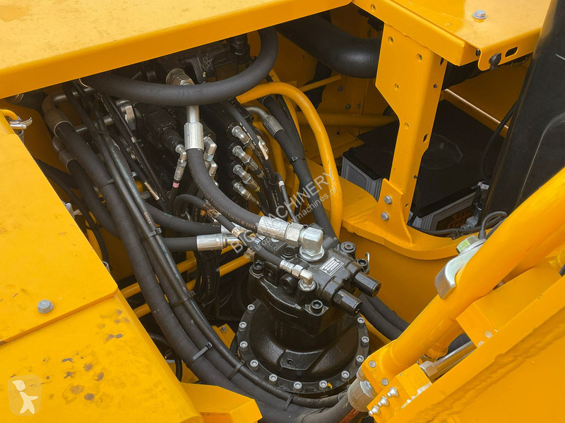 Rýpadlo JCB 245 HD LR