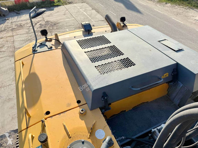 جرافة Liebherr UHD - 23 Meter Demolition Hydr...