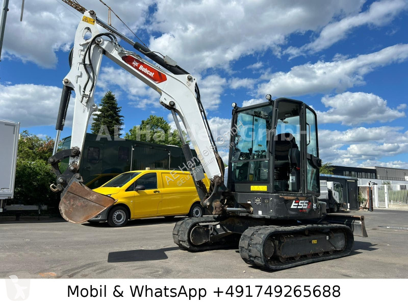 جرافة Bobcat...