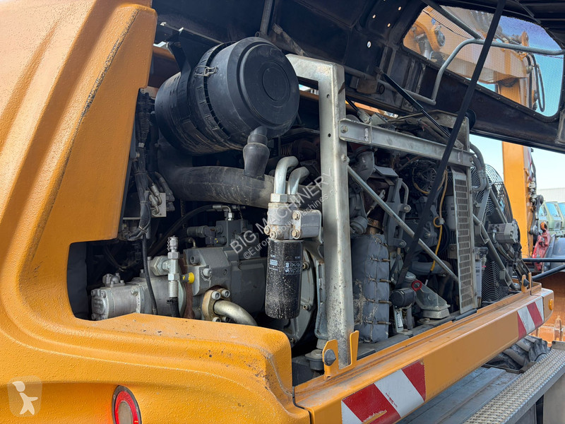 جرافة Liebherr A918