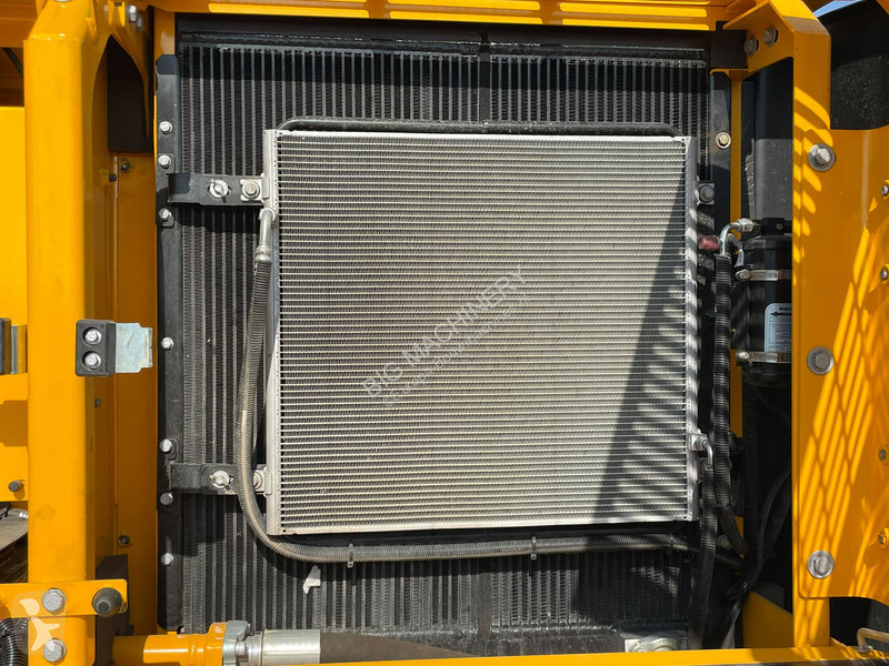 جرافة JCB 205