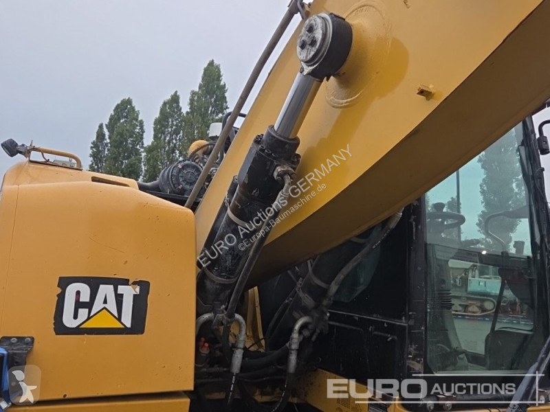 Graafmachine Caterpillar MH3024
