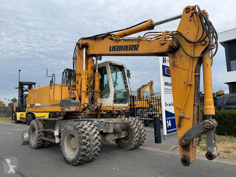 Lopatový nakládač Liebherr A | A/C