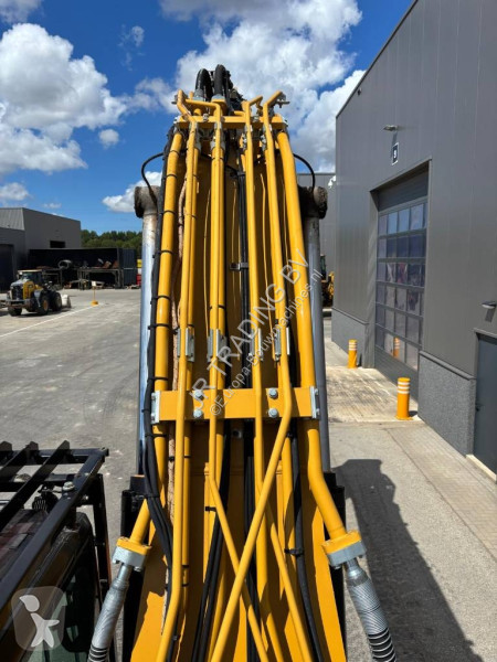 جرافة Caterpillar 330 (Narrow 2.99m)