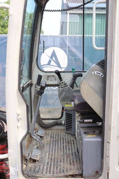 Rýpadlo Takeuchi TB219