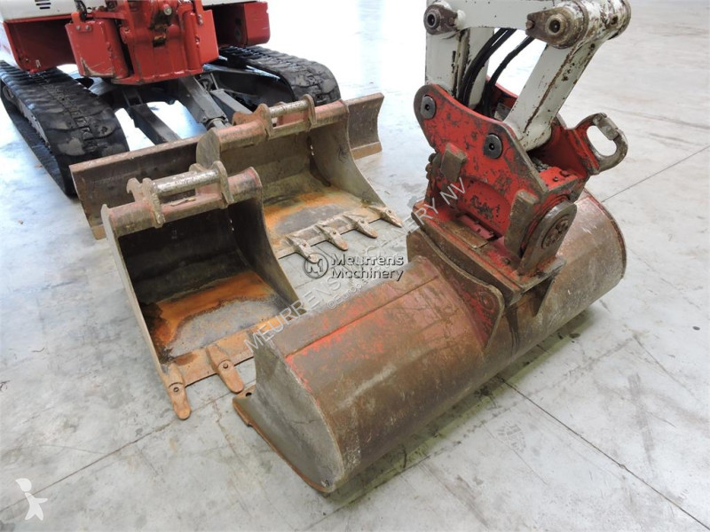 جرافة Takeuchi TB257FR Powertilt