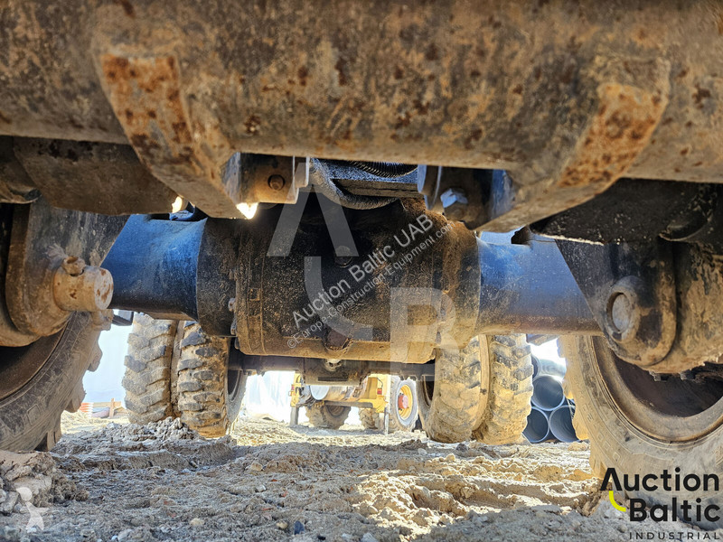 Excavator JCB