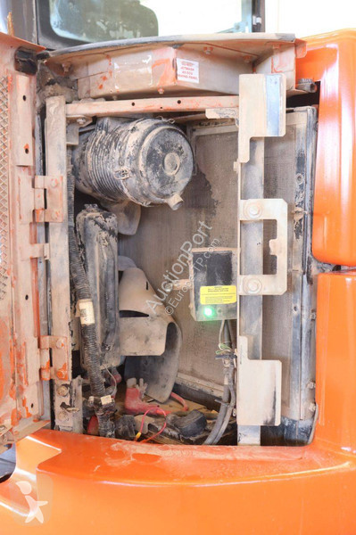 Lopatový nakládač Hitachi Zaxis B-6