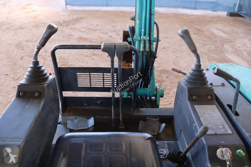 Excavator Takeuchi TB20R