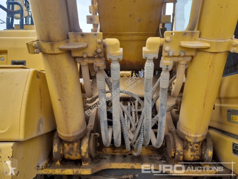 Lopatový nakládač Komatsu NLC-11