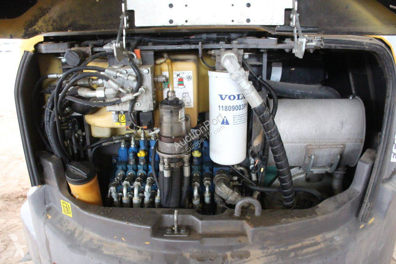 Excavadora Volvo ECR50D