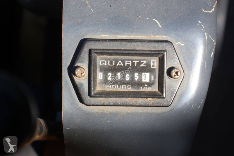 جرافة Yanmar E10SR