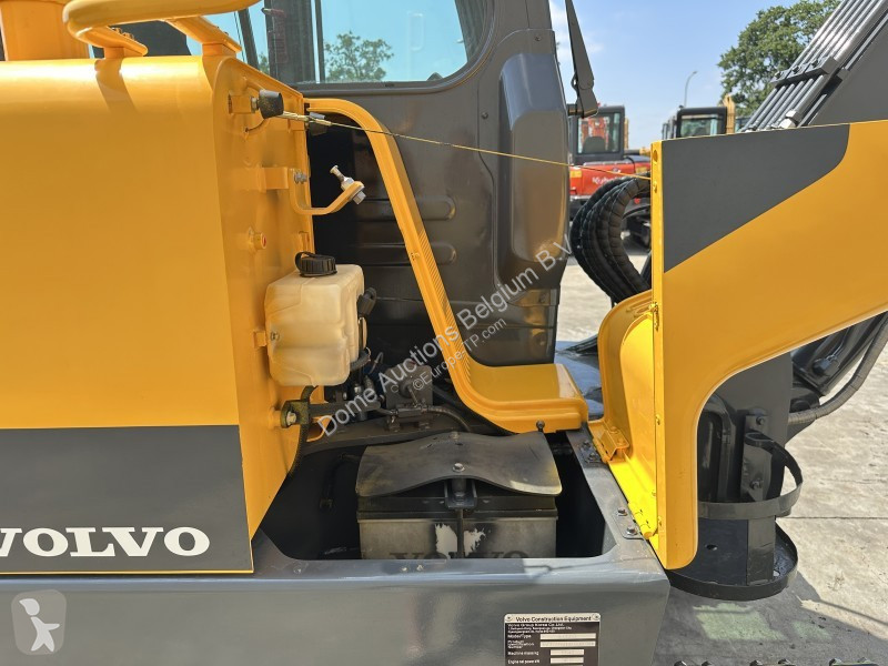 Багер Volvo EC60
