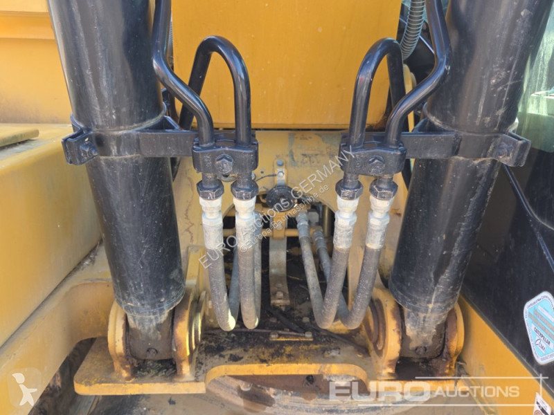 Excavadora Caterpillar GC