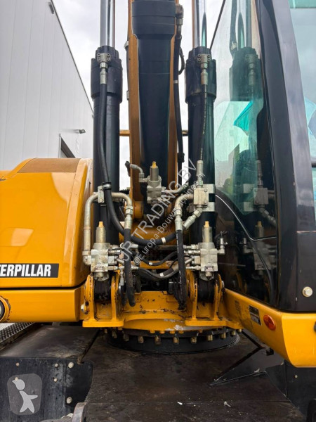 Excavadora Caterpillar D (3 Buckets)
