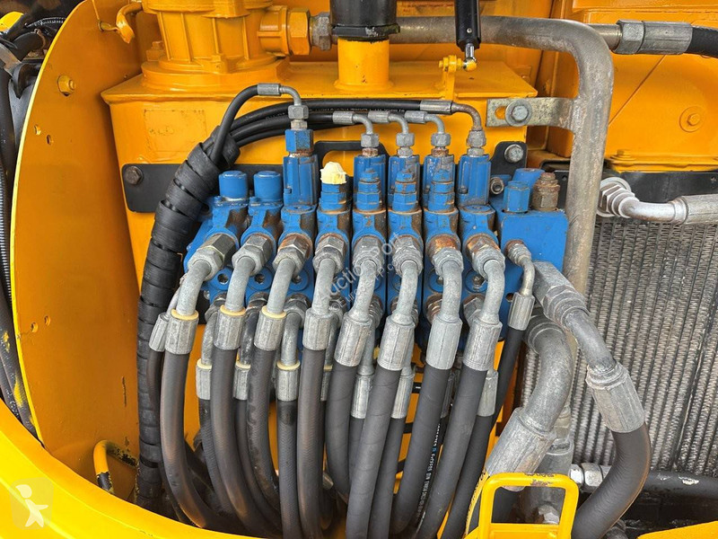 Graafmachine JCB 8056