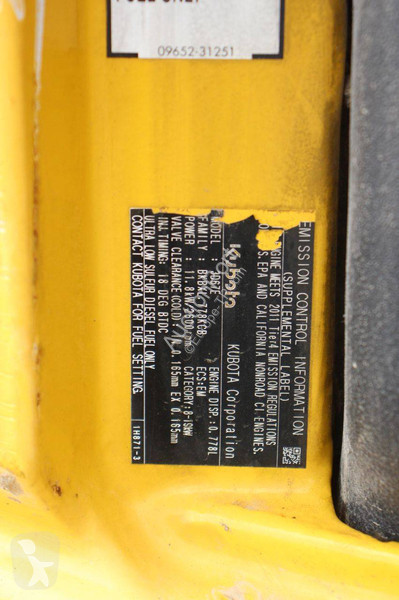 Екскаватор Komatsu PC16R-3HS