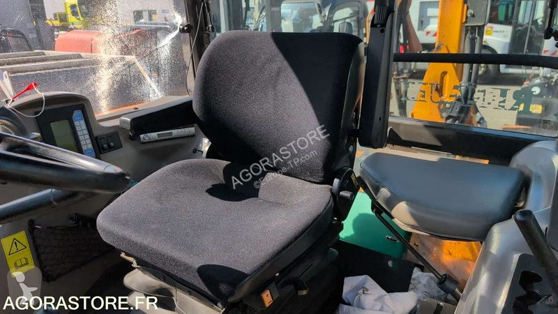 Renault DIVERS excavator