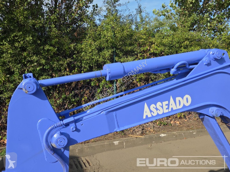 Kubota KX-014 excavator