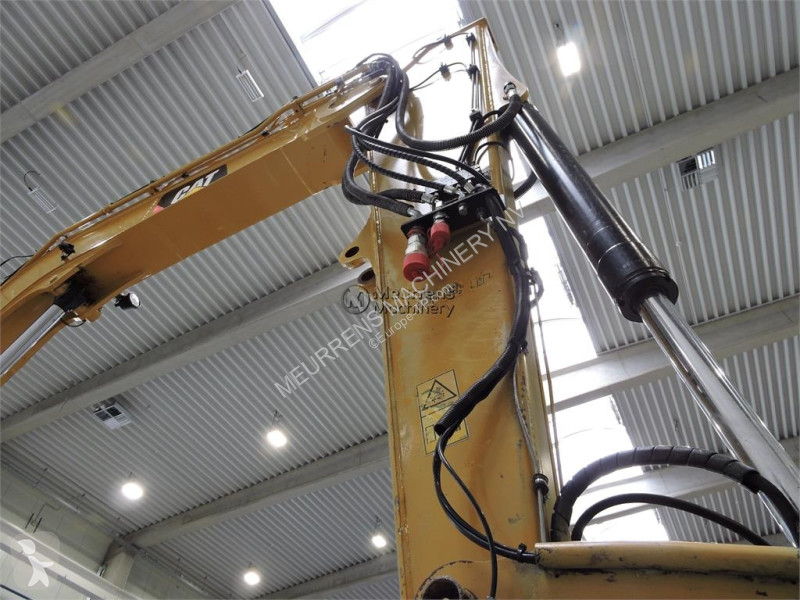 Экскаватор Caterpillar CR Automatic Greasing