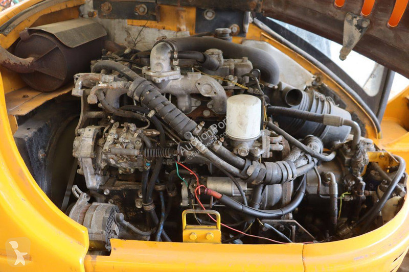 جرافة JCB 8056