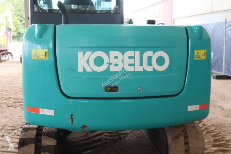 جرافة Kobelco 8