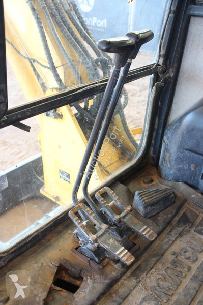 Excavadora Komatsu 7