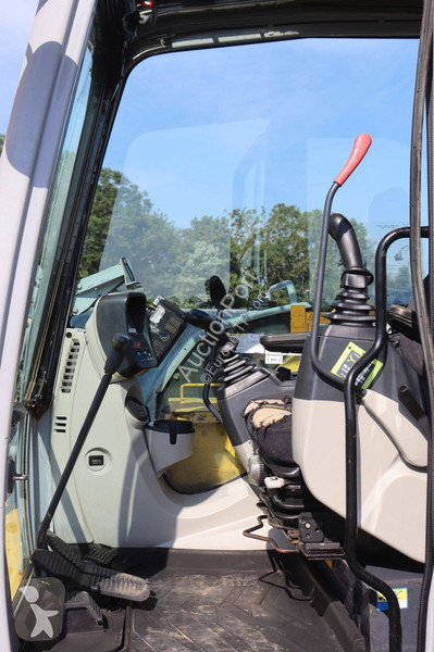 جرافة New Holland Kobelco