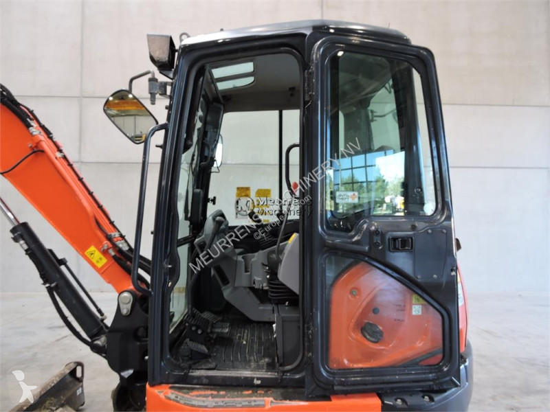 جرافة Kubota U48-4