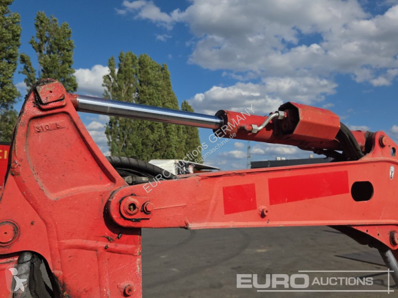 جرافة Volvo ECR25D