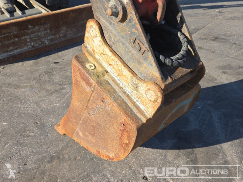 جرافة JCB