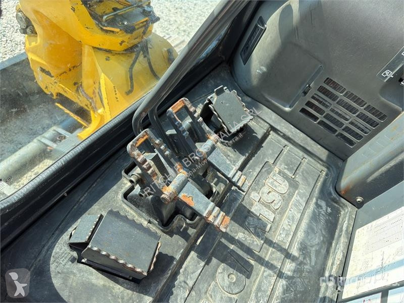 جرافة Komatsu