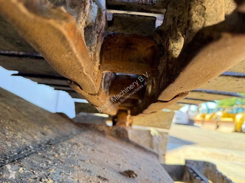 جرافة Hitachi 3 - Hammer Lines / Quick Coupler