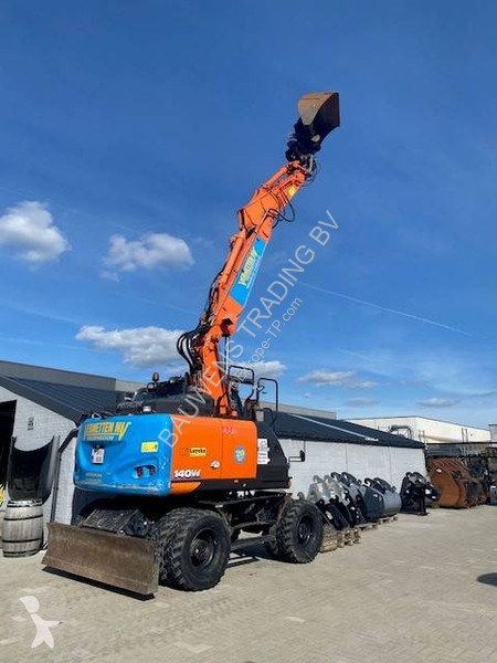 Skovel Hitachi 140 W-6