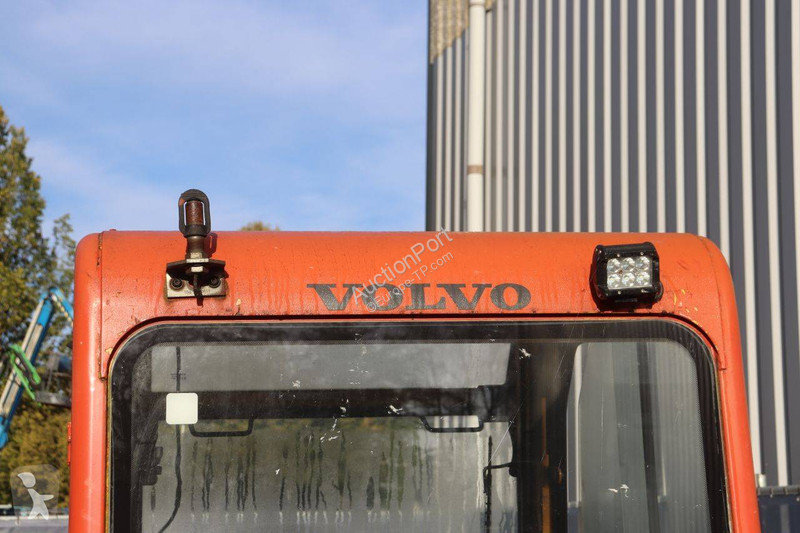 Pelle Volvo EC15B