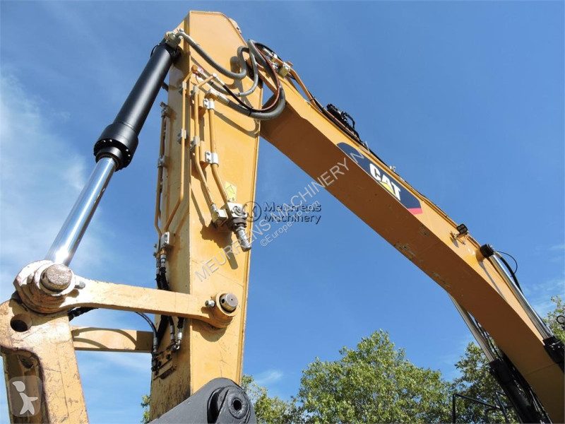Excavadora Caterpillar 325 F LCR