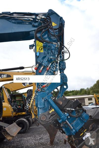 Excavadora Caterpillar M