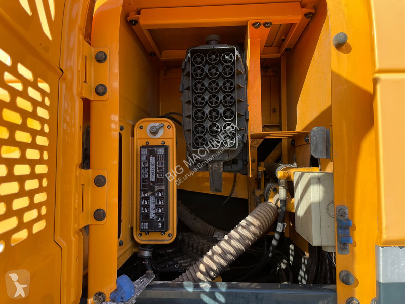 Pelle Hyundai Robex 300NLC-9A