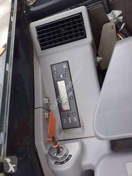 Pelle Hitachi ZX38 U6 CLR