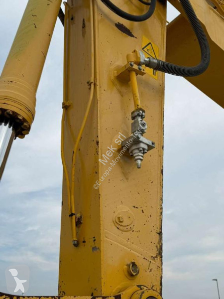 Excavator Komatsu PC490LC-11E0