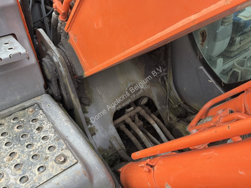 Excavator Hitachi ZX160 LC3