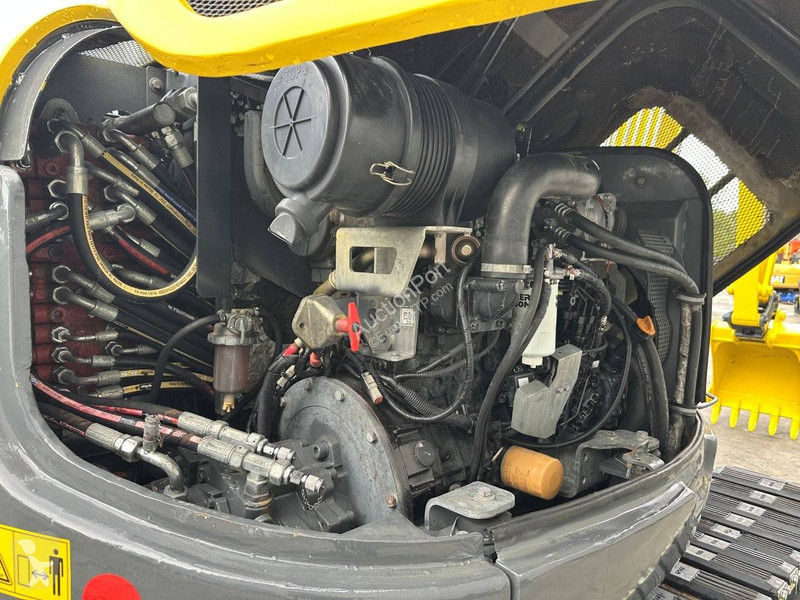 Escavadora Neuson 6003
