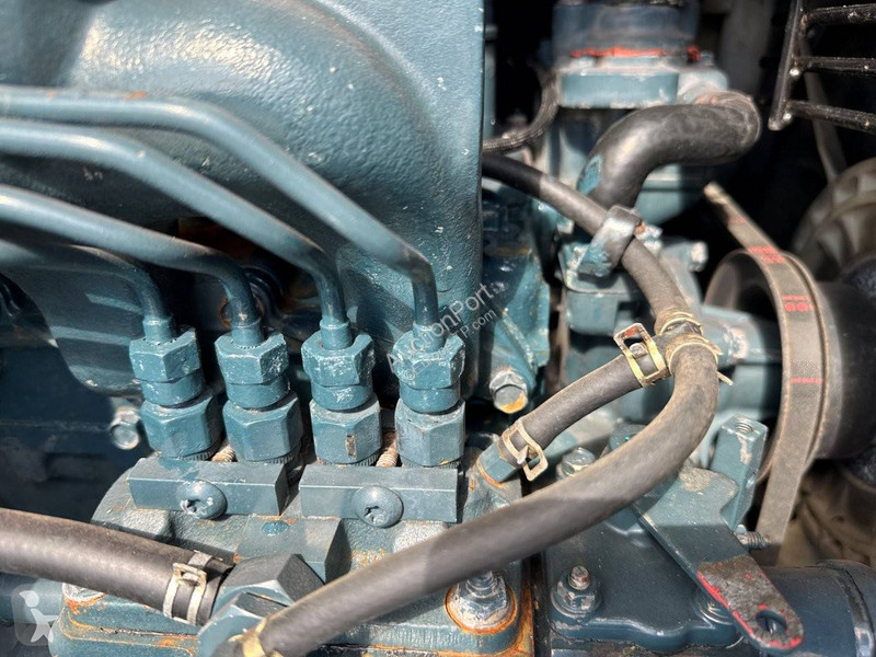 Escavadora Kubota SZ