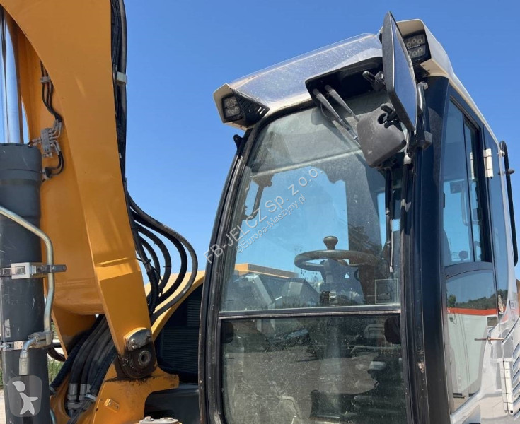 Escavadora Liebherr compact Wheeled Excavator
