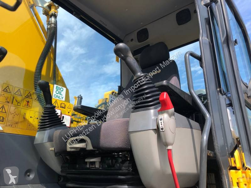 Excavator Komatsu PC210LC-11